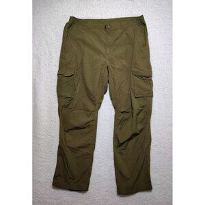 LL Bean Men's Khaki Nylon Stretch Green Cargo  Hiking Pants Size XL (38x30)